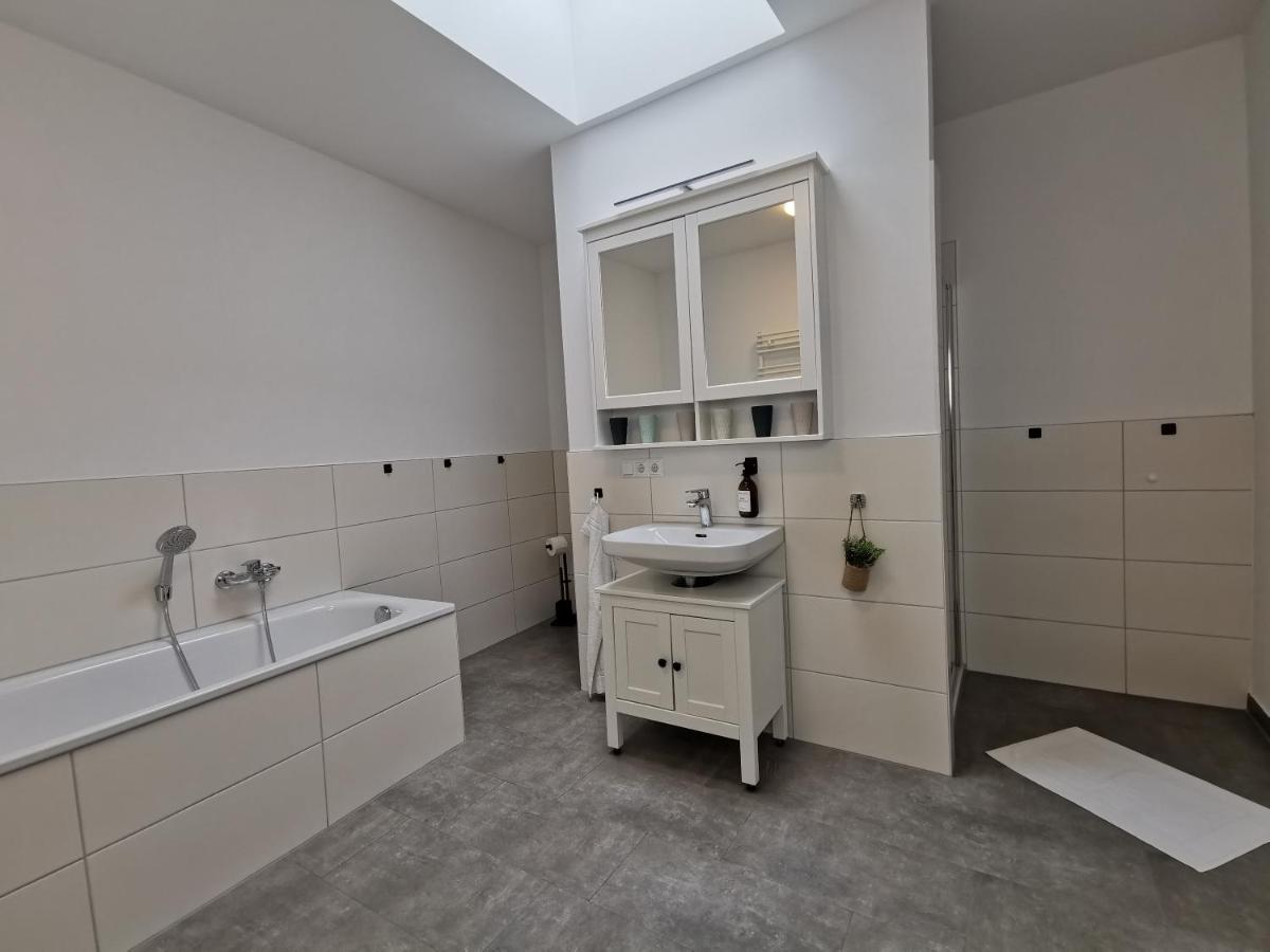 Bohnapartments - Town House Am Stadtpark - Gratis Parkplatz - Wlan Erfurt Eksteriør bilde